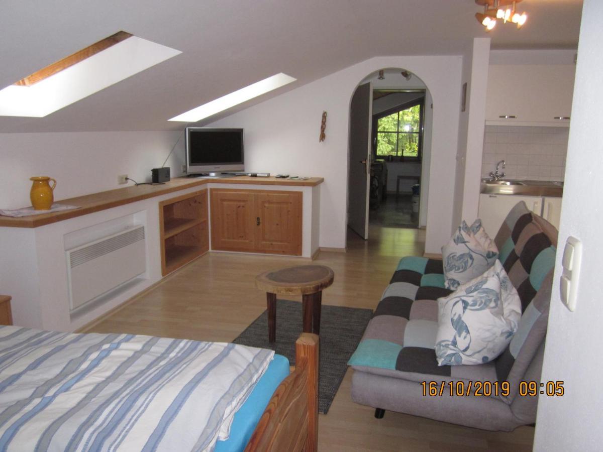 Raffaela Maderspacher Apartment